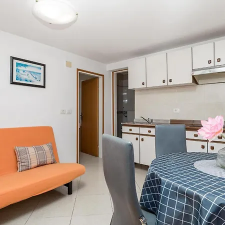 Front In * Punta Križa