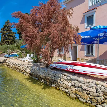 Front In * Punta Kriza